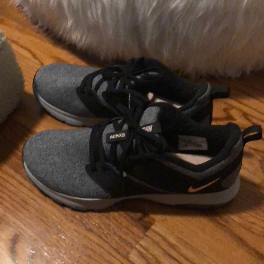 Nike air Bella shoes - Picture 5 of 5